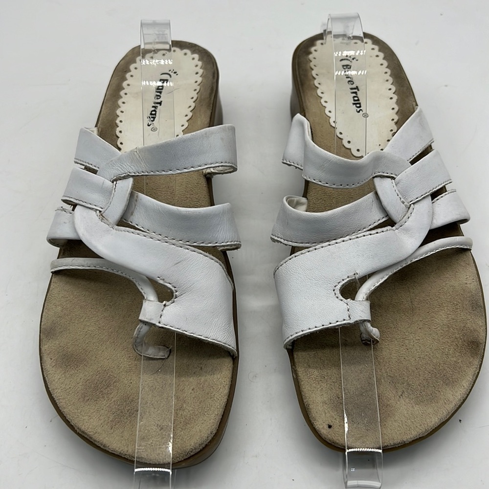 BareTraps  White Leather Sandals size 9